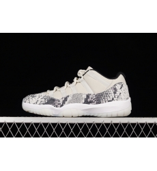 AIR JORDAN 11 RETRO LOW CD6846 002